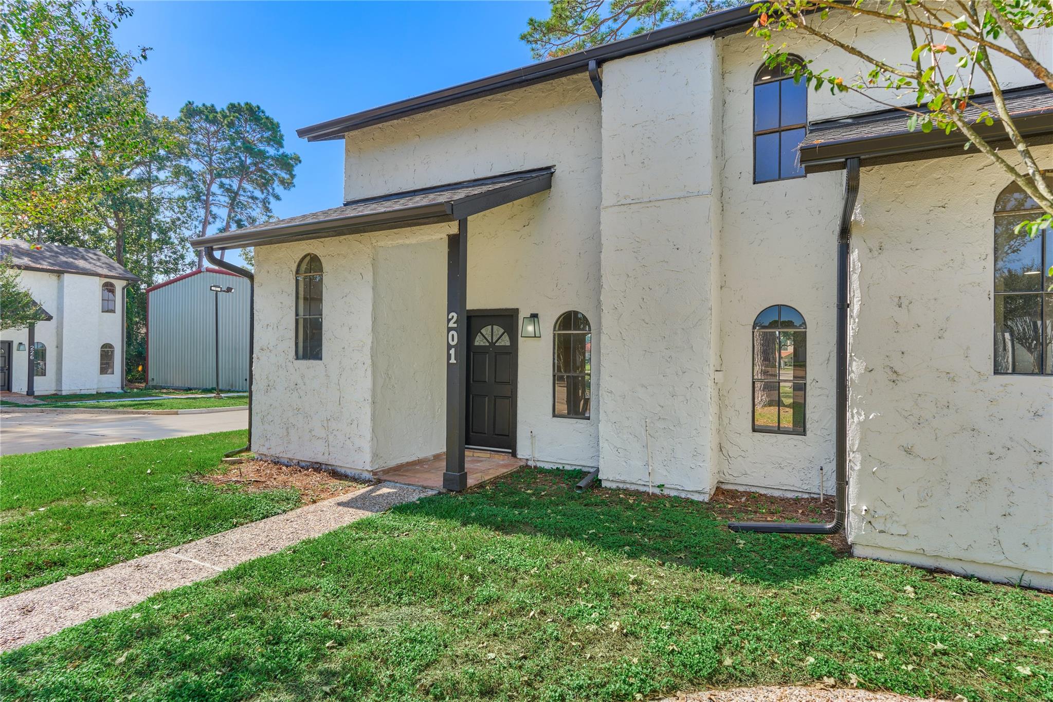 100 La Costa Drive