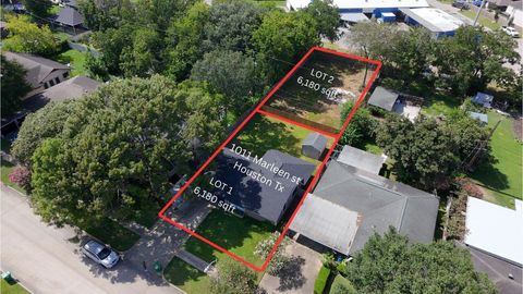 Photo of 1011 Marleen Street, Houston, TX 77034 (MLS # 34129694)