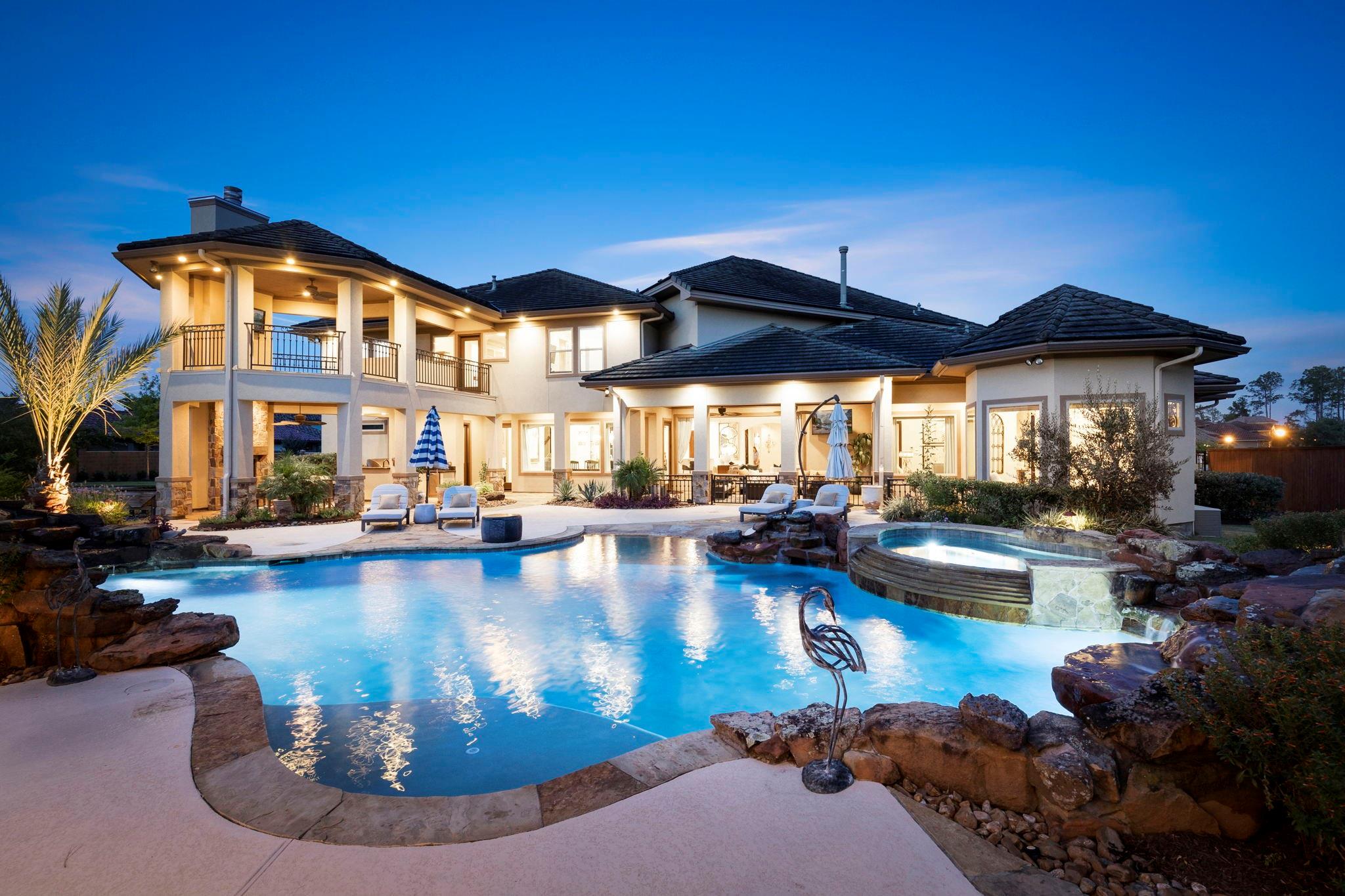 13 Pleasant Shadows Drive