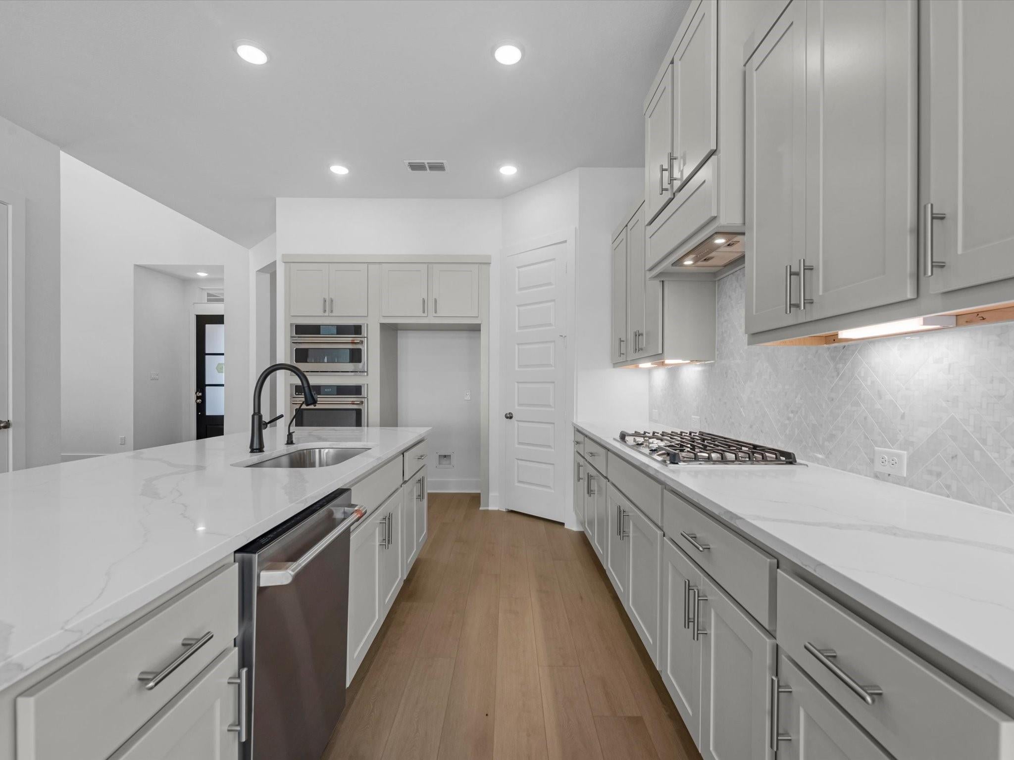 8002 Treetop View Drive