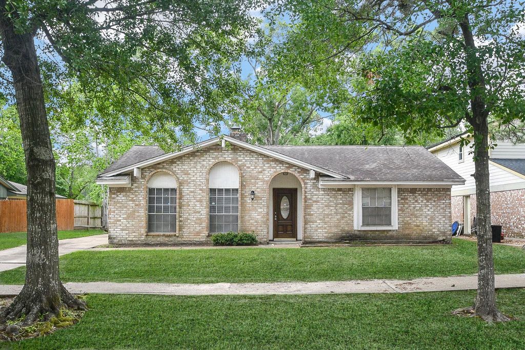 Photo of 422 Skywood Drive, Houston, TX 77090 (MLS # 10861202)