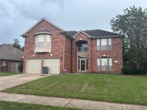 Homes For Sale - 15806 Laurel Cove<br/> Tomball, TX 77377