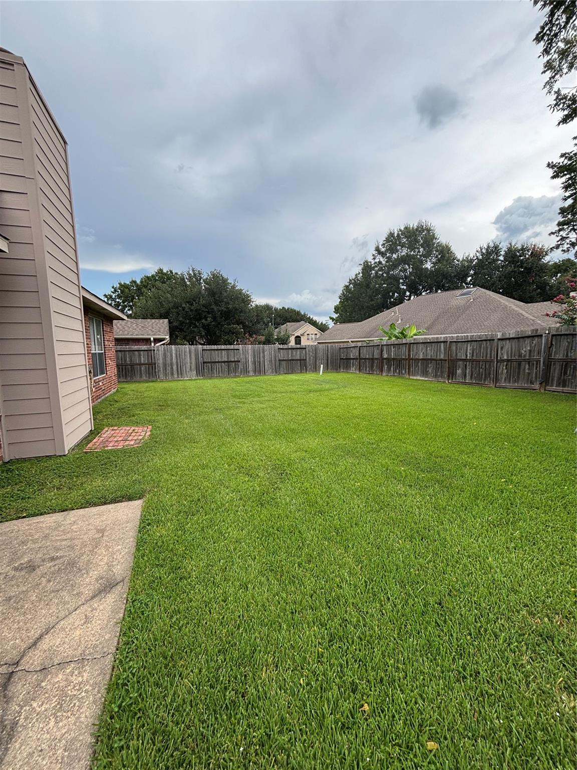 15806 Laurel Cove