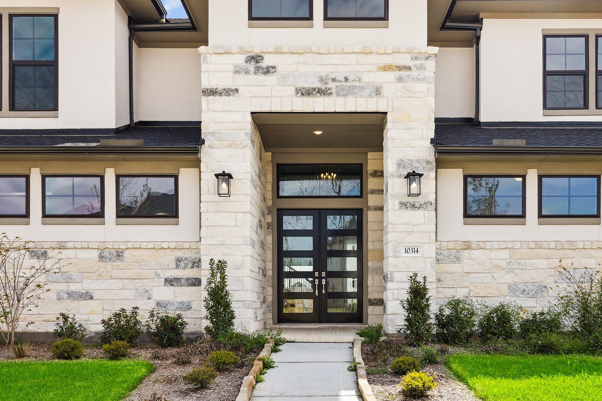 10314 Forest Lake Drive