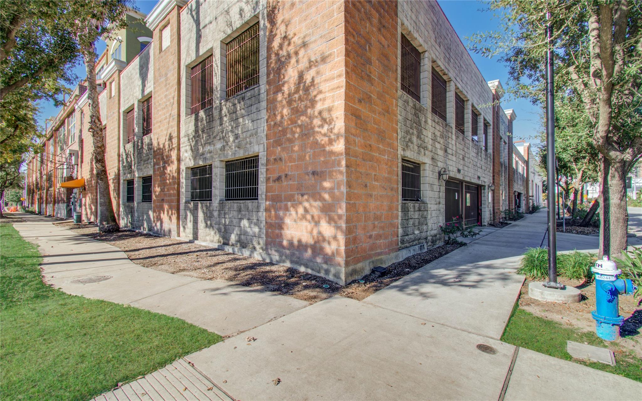 2323 Polk Street 205