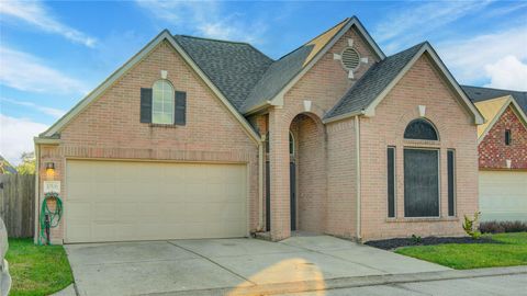 Photo of 10506 Pleasant Villas Lane, Houston, TX 77075 (MLS # 88301812)