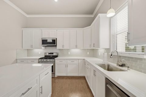 Tiny photo for 882 Wakefield Drive #C, Houston, TX 77018 (MLS # 23802576)