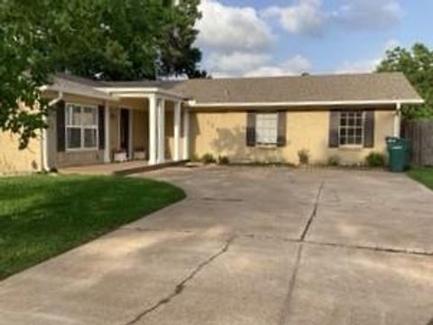Photo of 161 Rosine Street, Beaumont, TX 77707 (MLS # 29379251)