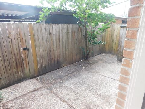 Tiny photo for 472 N Post Oak Lane, Houston, TX 77024 (MLS # 2183725)