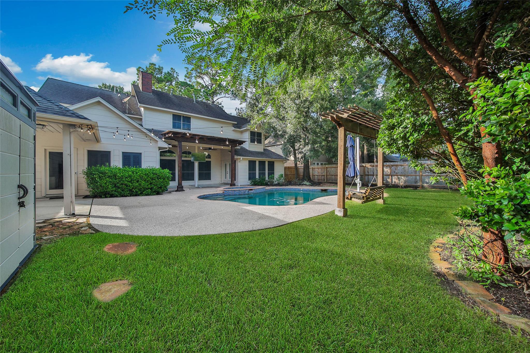 5814 Woodland Creek Drive