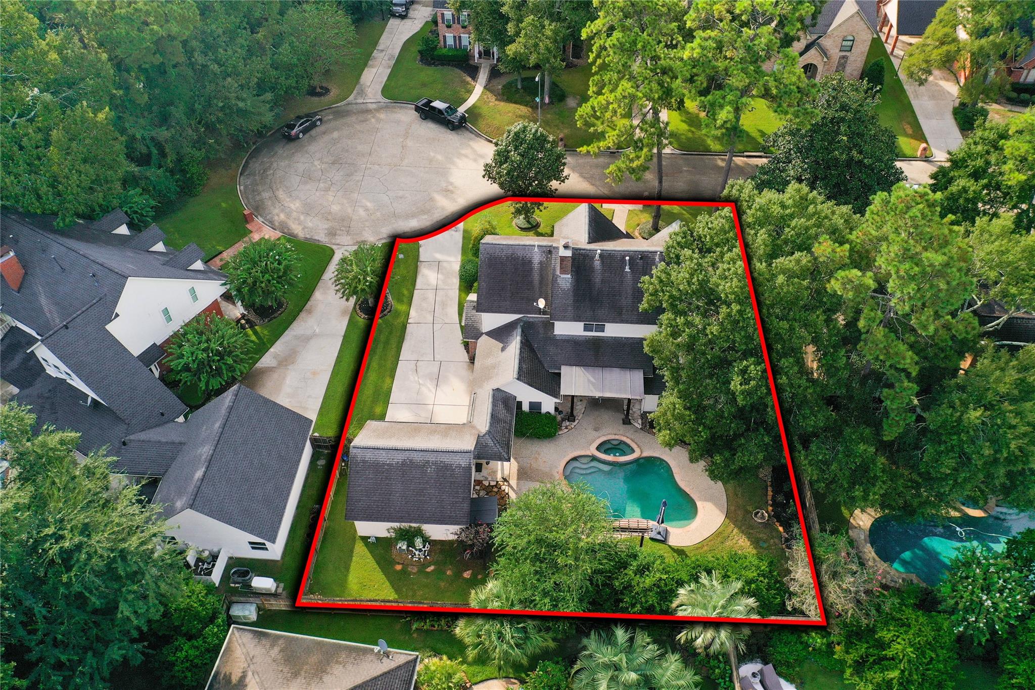 5814 Woodland Creek Drive