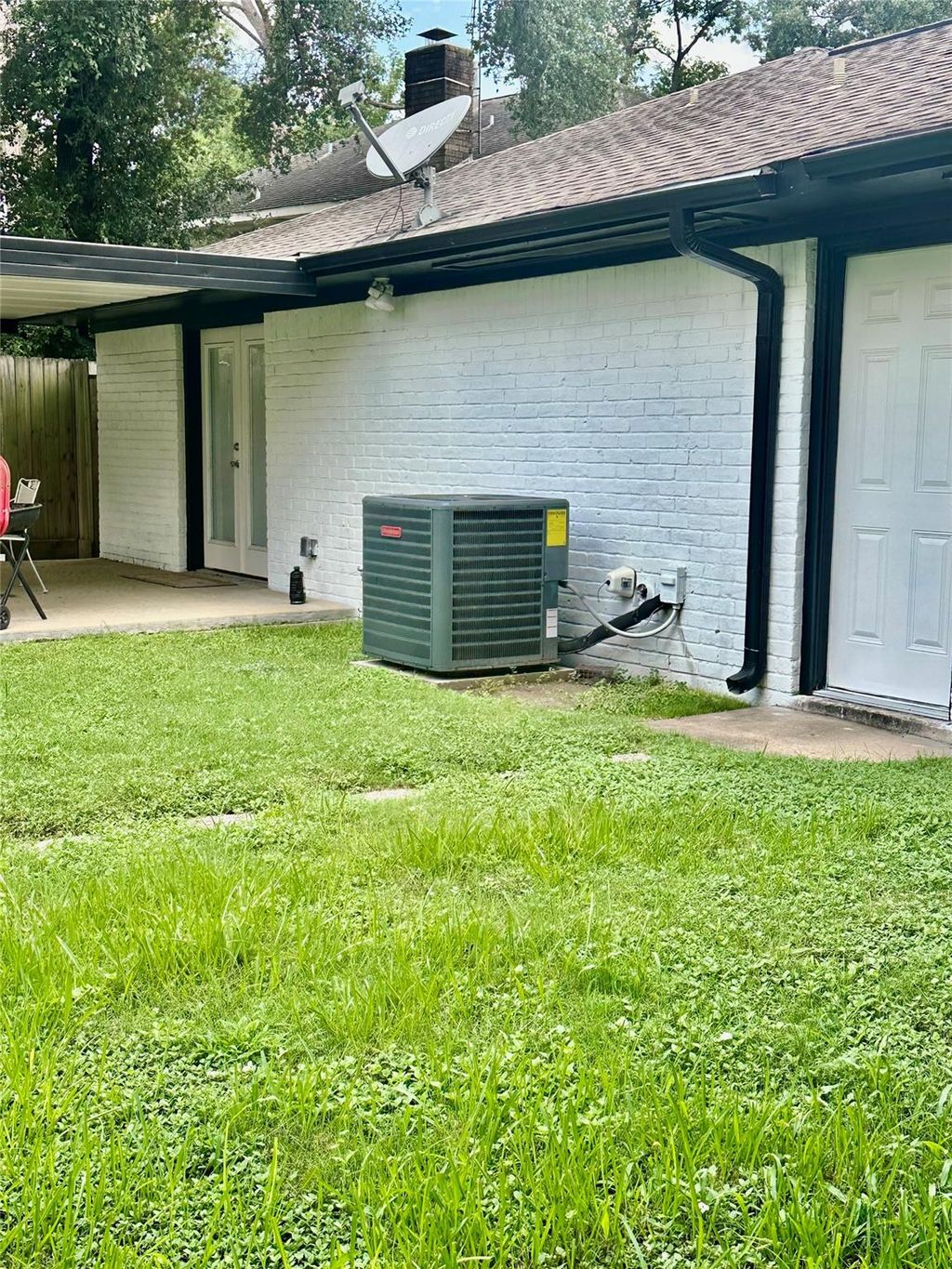 Photo of 6311 Fairwood Drive, Houston, TX 77088 (MLS # 2185568)