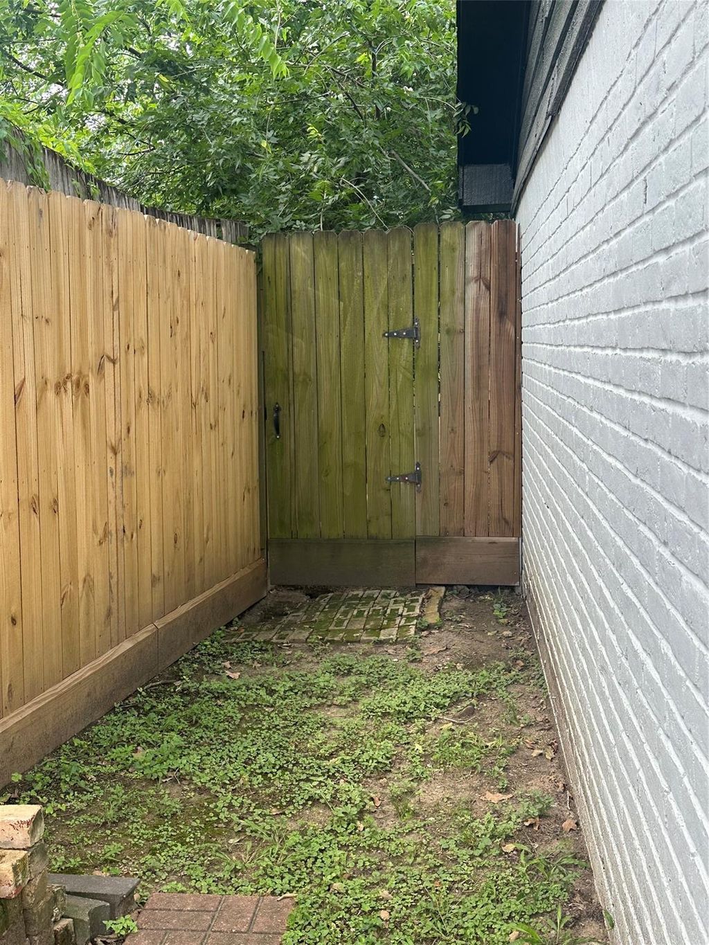 Photo of 6311 Fairwood Drive, Houston, TX 77088 (MLS # 2185568)