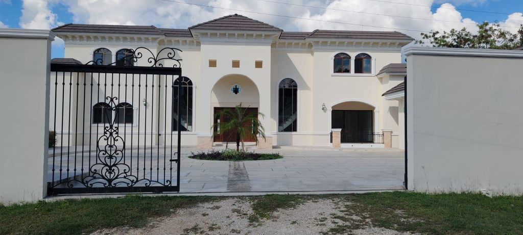 Photo of 65 Calle 65 A X 92 Y 90, OR 97302 (MLS # 10579979)