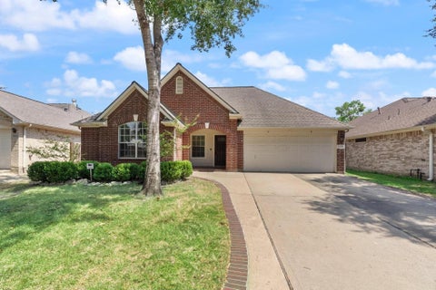 Photo of 10638 Desert Springs Circle, Houston, TX 77095 (MLS # 69696001)