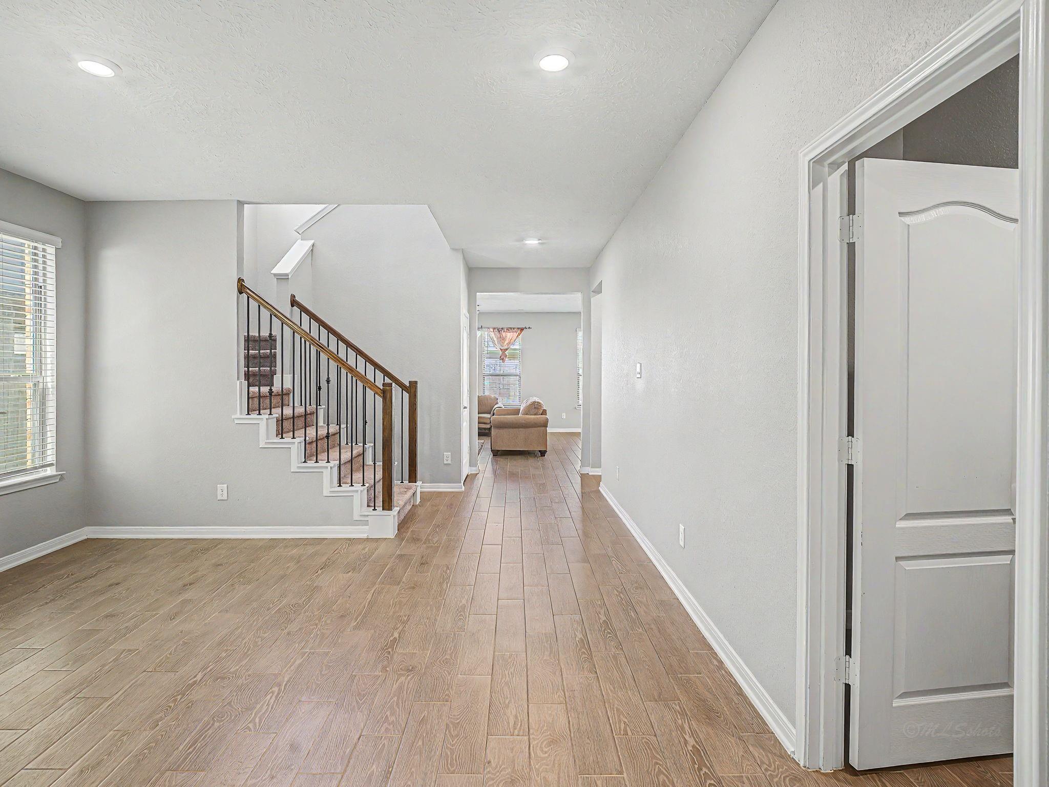 7202 Bakersfield Court