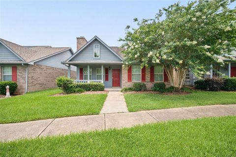 Photo of 2601 S Broadway Street #8, La Porte, TX 77571 (MLS # 56257607)
