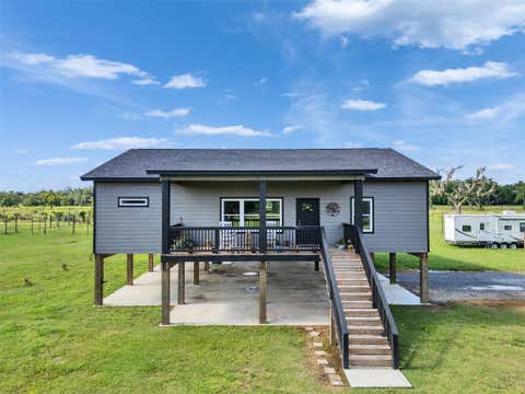 Homes For Sale - 2797 County Road 519<br/> Brazoria, TX 77422