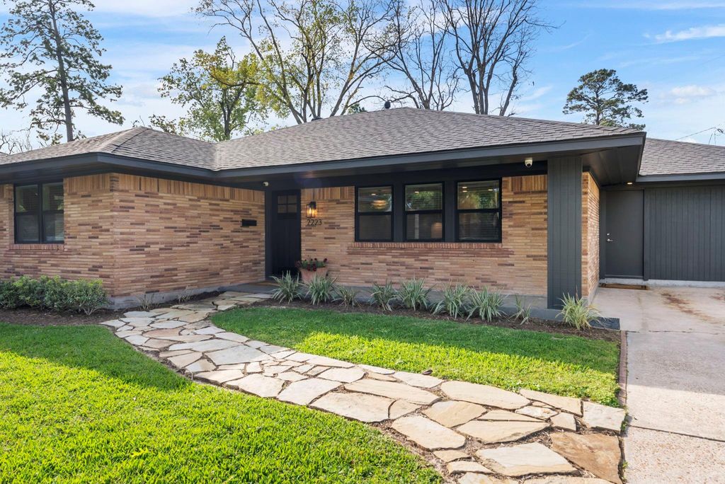 Photo of 2223 Hialeah Drive, Houston, TX 77018 (MLS # 3515369)