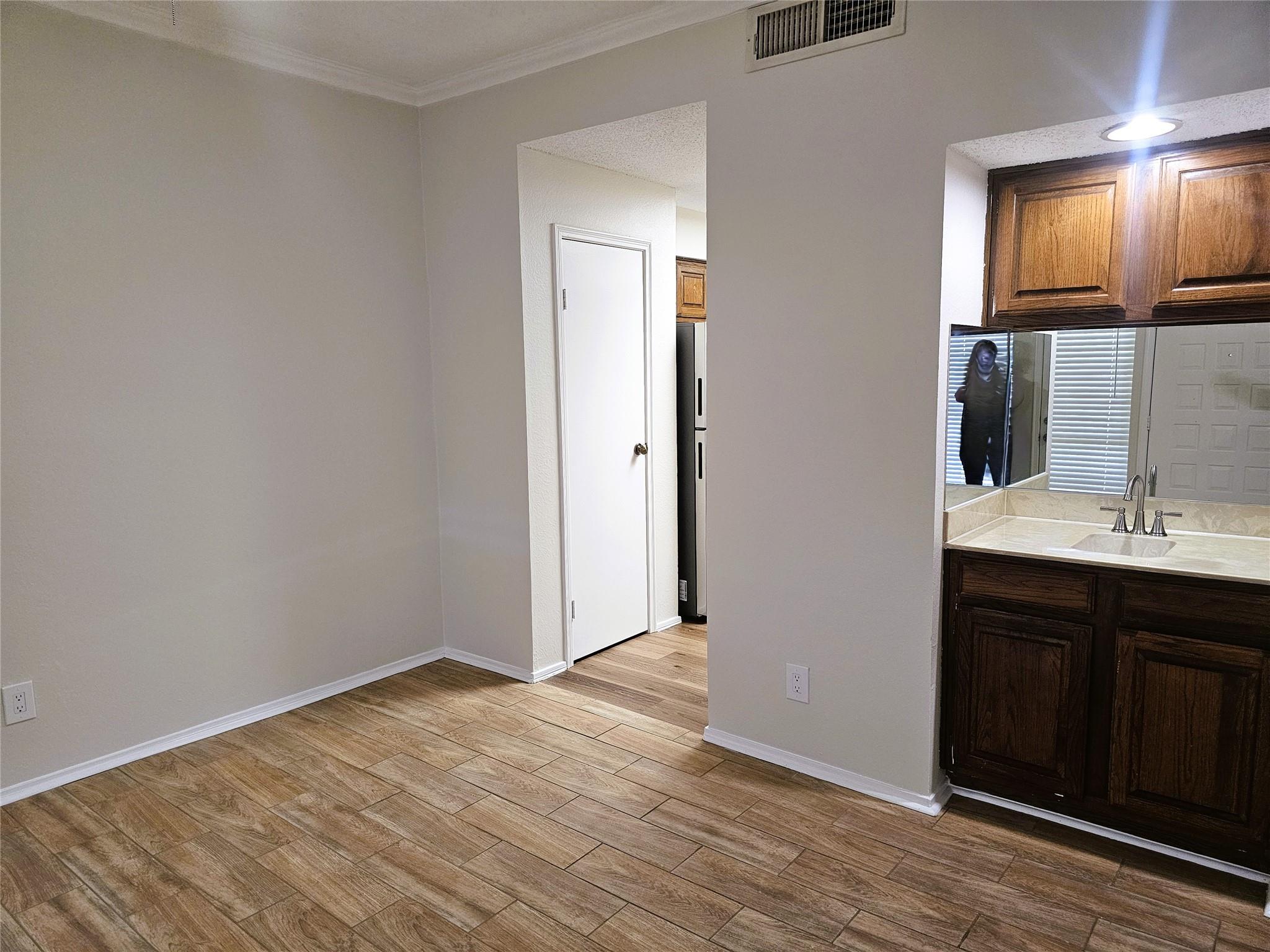 921 Marine Drive 304