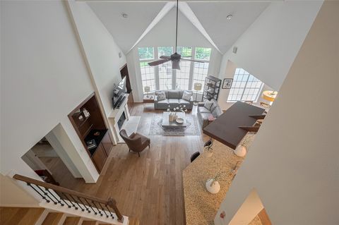 Photo of 7 Peaceful Canyon Court, The Woodlands, TX 77381 (MLS # 61971867)