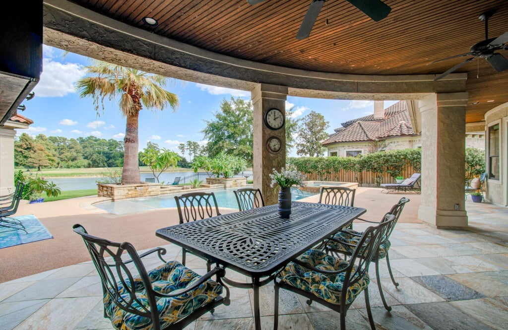 Photo of 26 Post Shadow Estate Drive Dr, Spring, TX 77389 (MLS # 3990586)