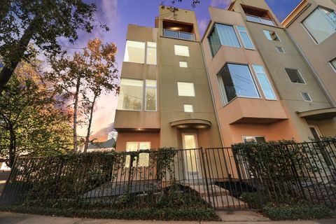 Photo of 1610 Calumet Street, Houston, TX 77004 (MLS # 92473697)