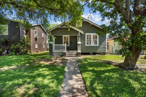Photo of 4911 Avenue P 1/2, Galveston, TX 77551 (MLS # 97632826)