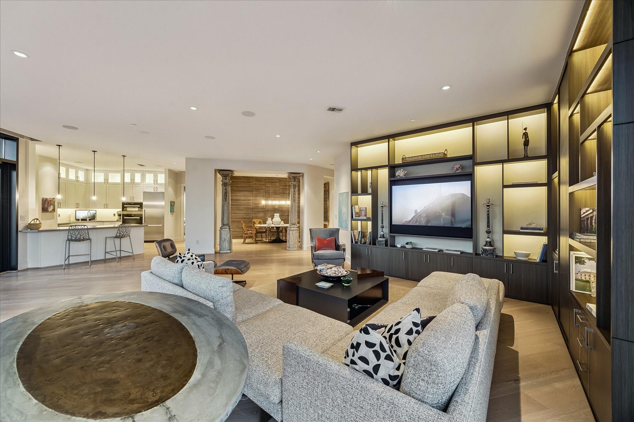 1409 Post Oak Boulevard 2202