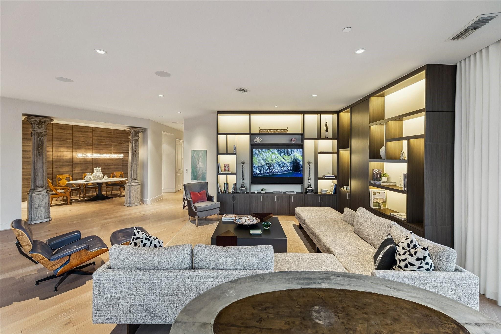 1409 Post Oak Boulevard 2202