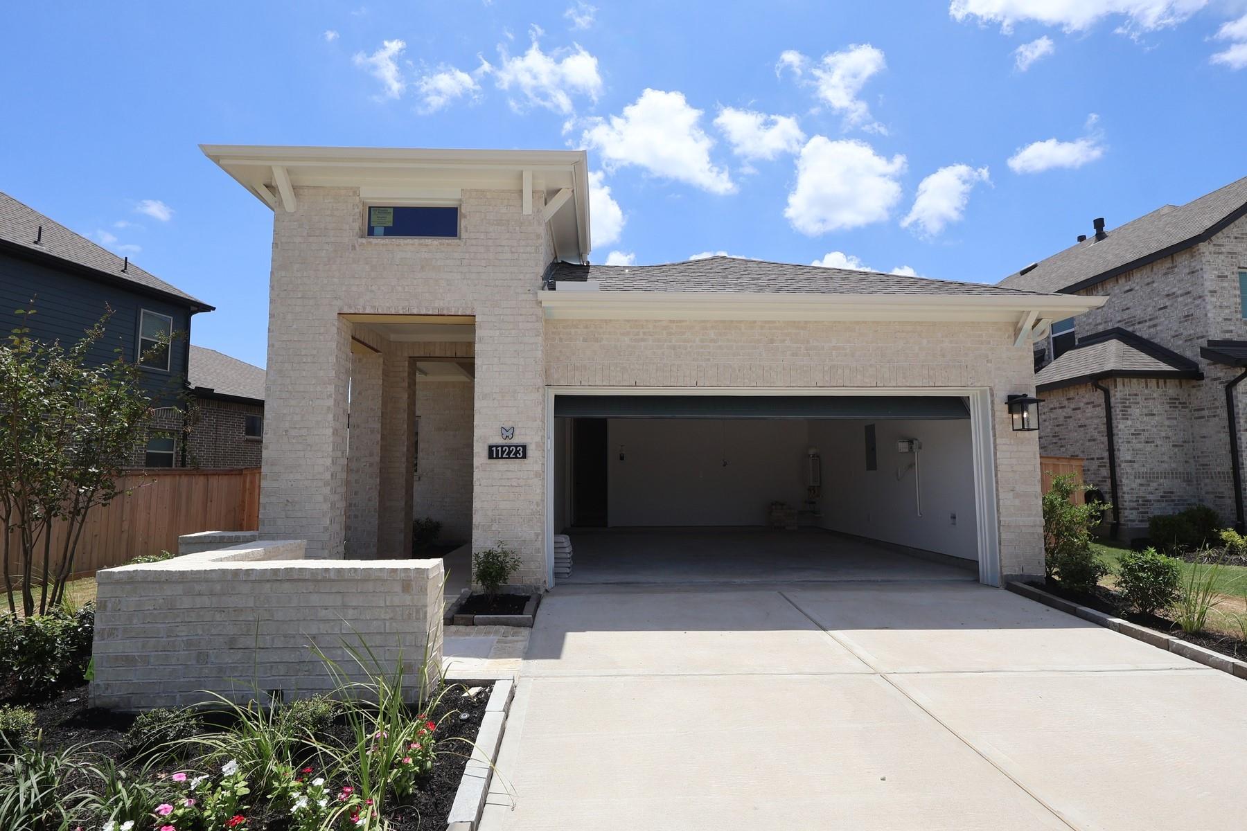 11223 Apricot Sulphur Drive