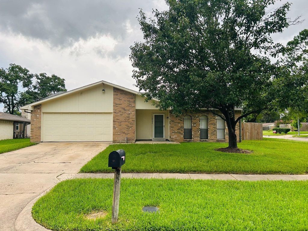 Photo of 16902 Castle Fraser Drive, Houston, TX 77084 (MLS # 45896050)