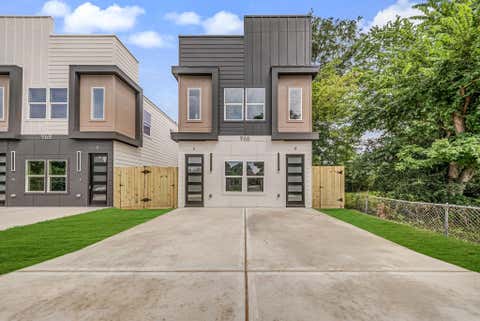 Photo of 966 South Lane #A/B, Houston, TX 77088 (MLS # 84457954)