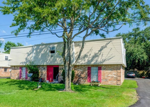 Photo of 523 Spring Drive #4, Pasadena, TX 77504 (MLS # 91552576)