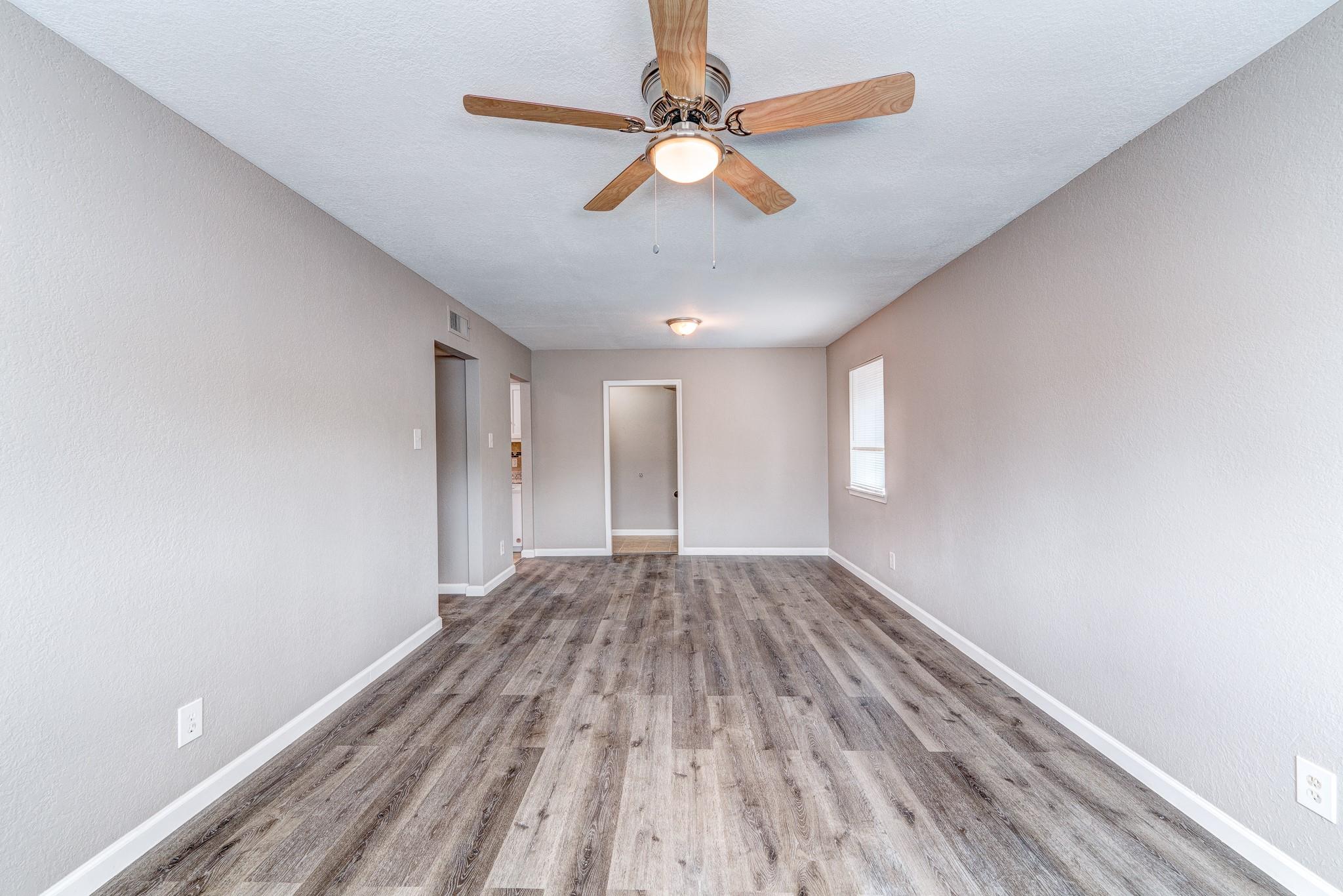 523 Spring Drive 4