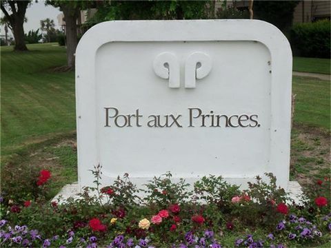 Photo of 7112 N Holiday Drive, Galveston, TX 77550 (MLS # 76769642)