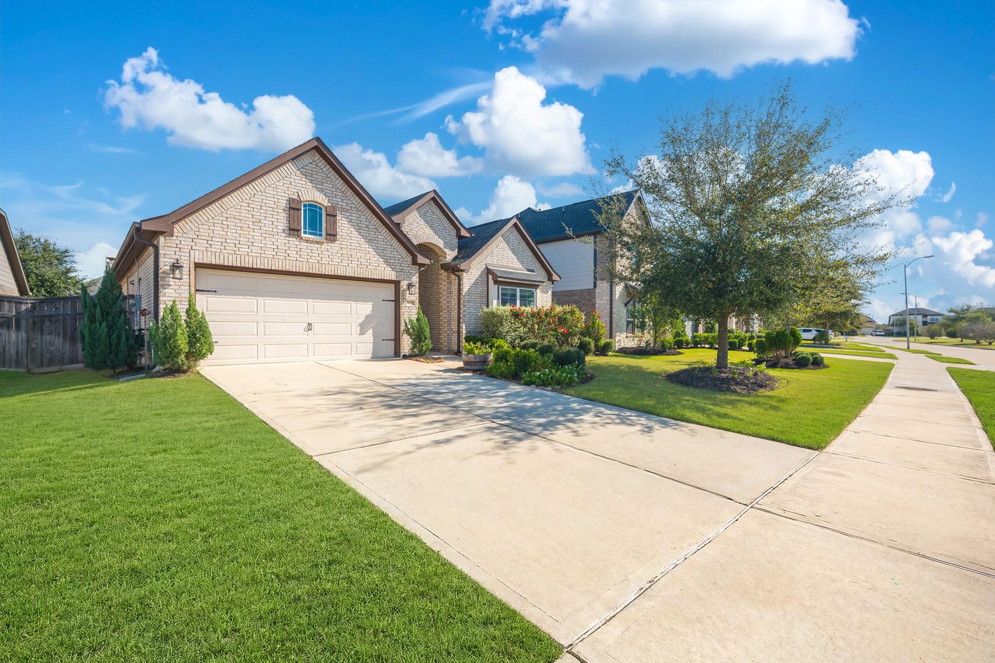 3439 Crescent Vista Drive