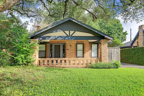 Photo of 1926 W Mckinney Street, Houston, TX 77019 (MLS # 81180143)