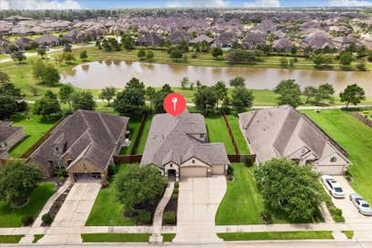 2204 Meadow Wind Drive Pearland TX 77089