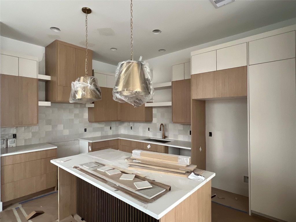 Photo of 5339 Larkin Street, Houston, TX 77007 (MLS # 92840987)