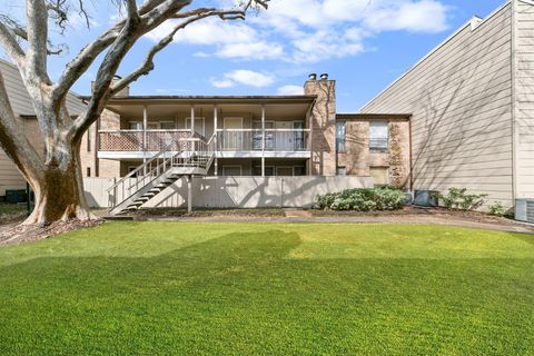 Photo of 2110 Wilcrest Drive #239, Houston, TX 77042 (MLS # 68406472)