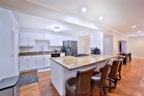 Tiny photo for 2625 Peckham Street Street, Houston, TX 77098 (MLS # 33454478)