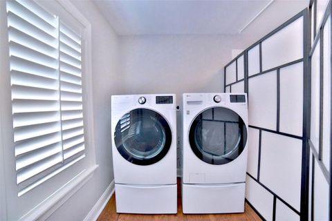 Tiny photo for 2625 Peckham Street Street, Houston, TX 77098 (MLS # 33454478)