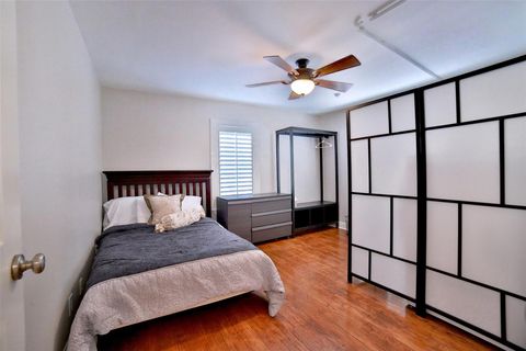 Tiny photo for 2625 Peckham Street Street, Houston, TX 77098 (MLS # 33454478)