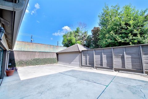 Tiny photo for 2625 Peckham Street Street, Houston, TX 77098 (MLS # 33454478)