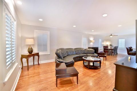 Tiny photo for 2625 Peckham Street Street, Houston, TX 77098 (MLS # 33454478)