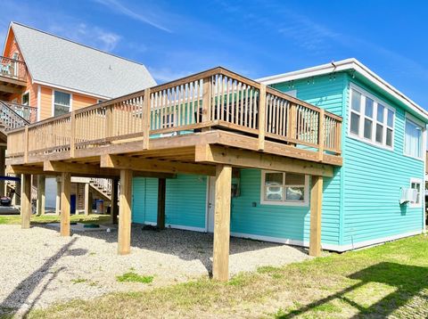 Photo of 110 Ocean Avenue, Surfside Beach, TX 77541 (MLS # 87635272)
