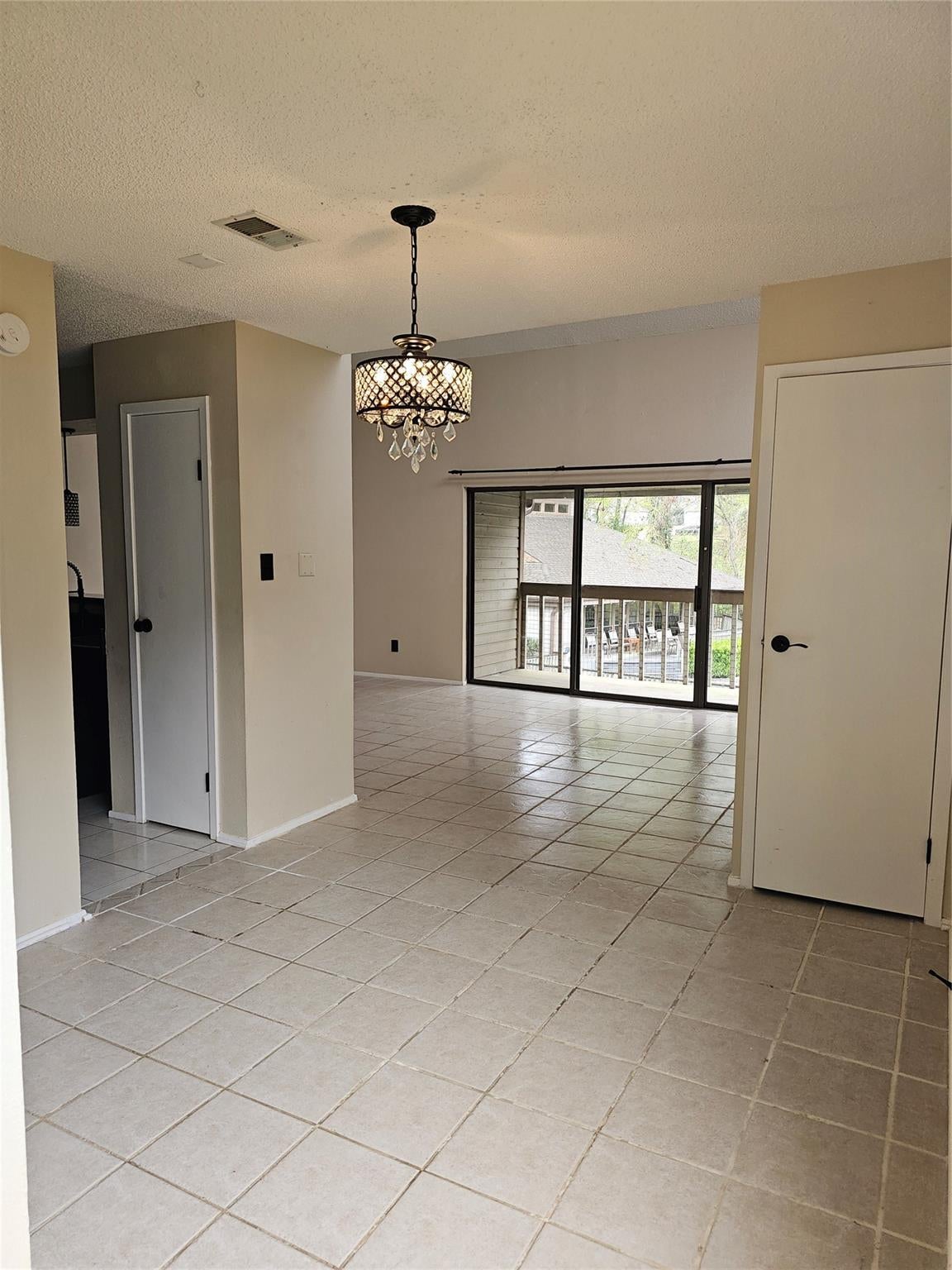 3900 Aspen Drive B201