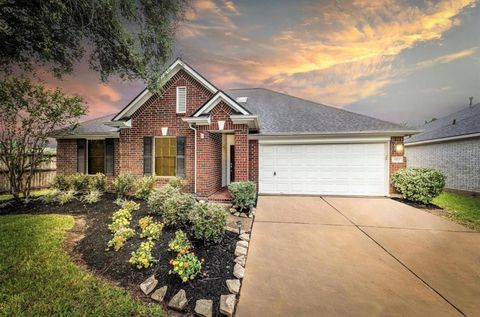 Photo of 3503 Darby Court, Pearland, TX 77584 (MLS # 43978646)
