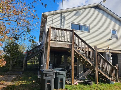 Photo of 1616 Avenue R, Dickinson, TX 77539 (MLS # 41259994)